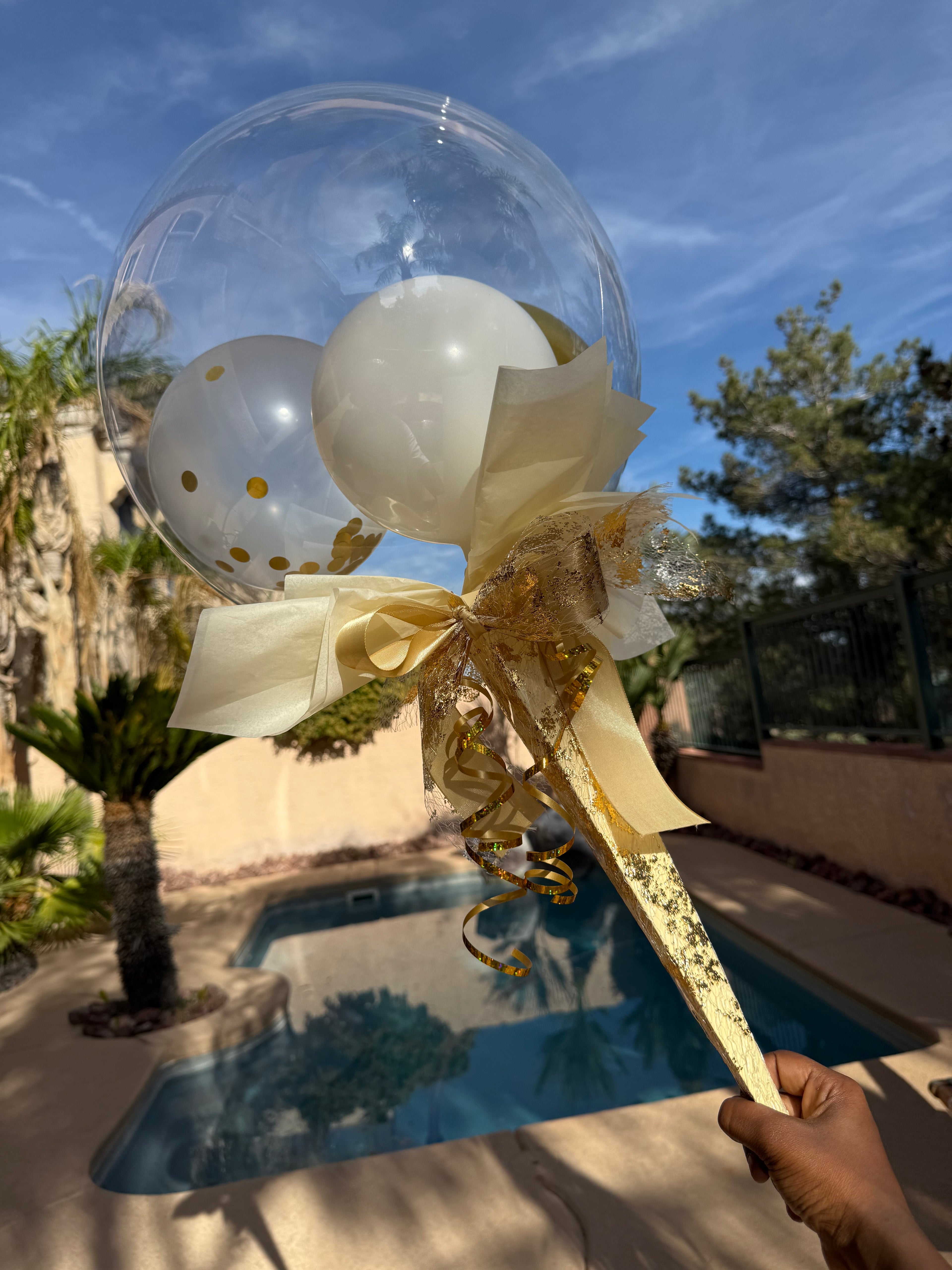 Golden Luxe Bubble 🎈✨